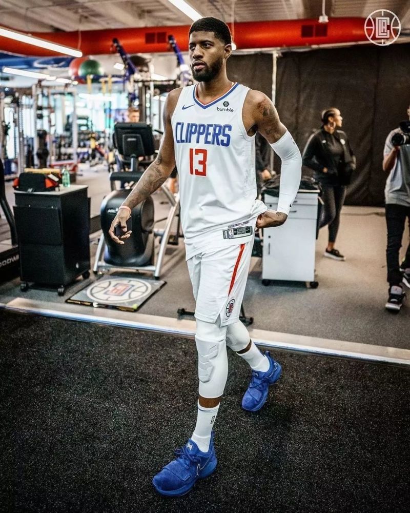 他通过前点 他通过前点